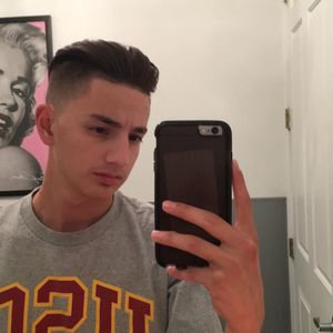 Meet your Posher, Alex